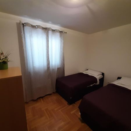 Apartment Jelena Trogir Exterior photo